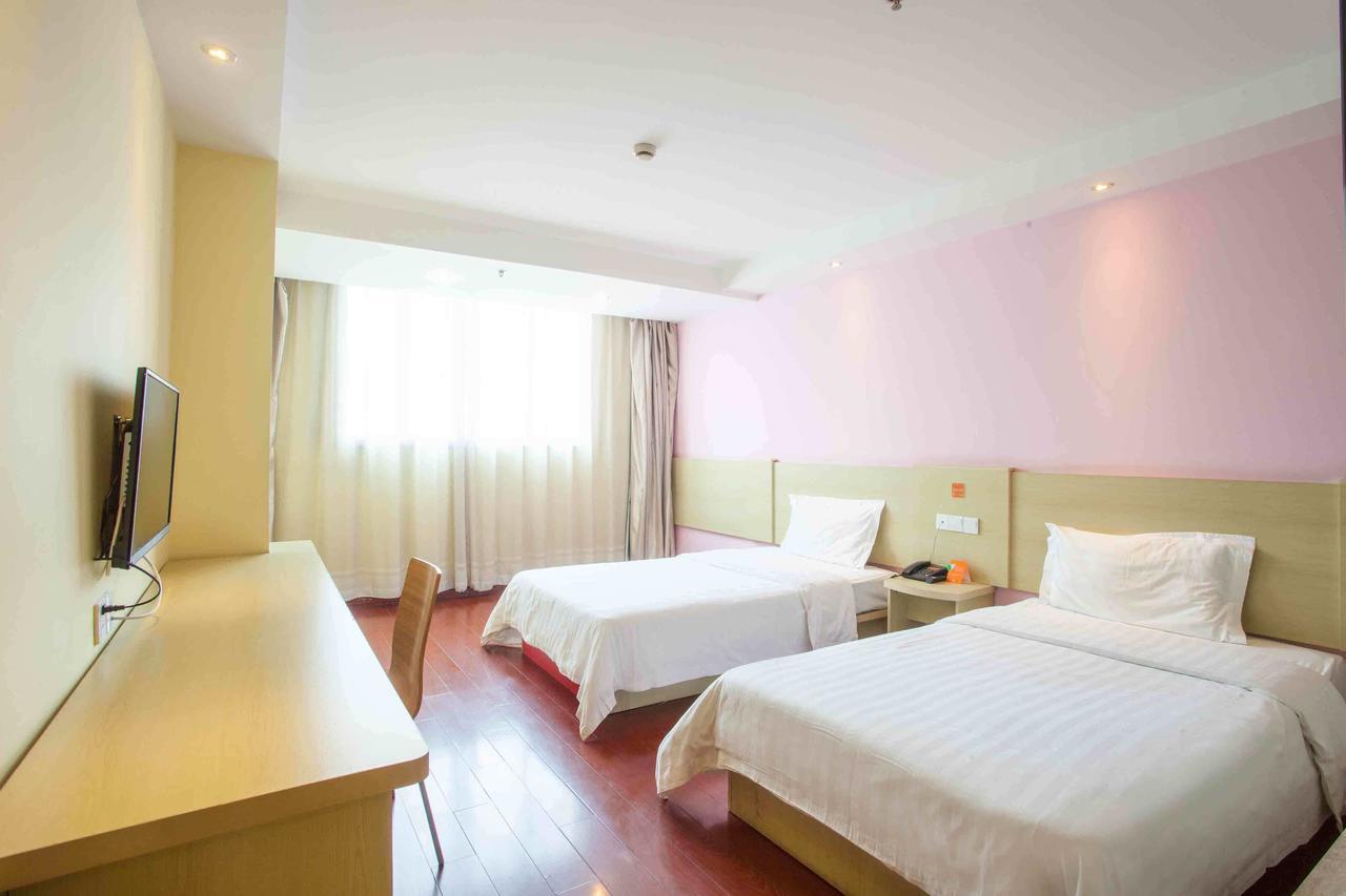 7Days Inn Xianning Hot Spring Pedestrian Street Shopping Park المظهر الخارجي الصورة