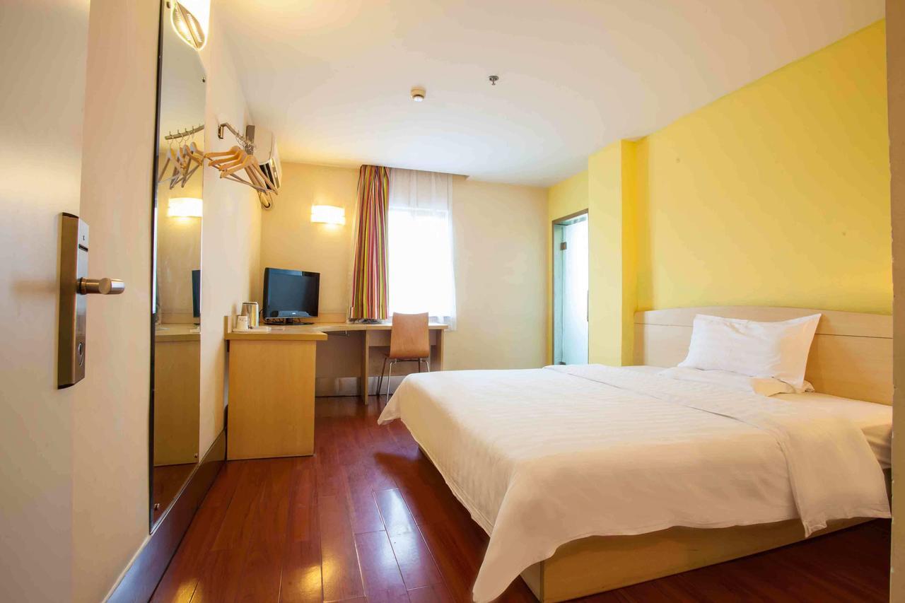 7Days Inn Xianning Hot Spring Pedestrian Street Shopping Park المظهر الخارجي الصورة