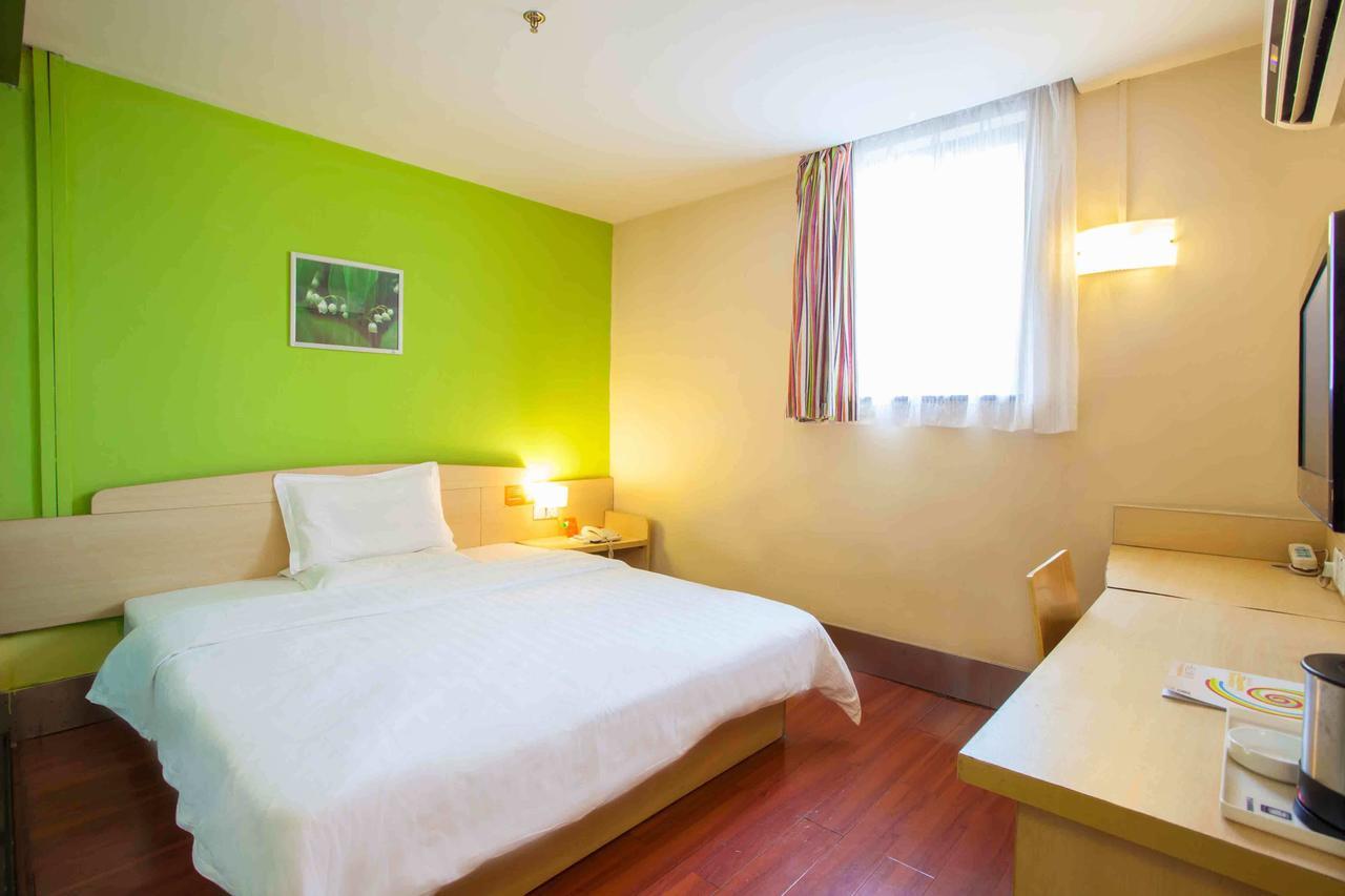 7Days Inn Xianning Hot Spring Pedestrian Street Shopping Park المظهر الخارجي الصورة