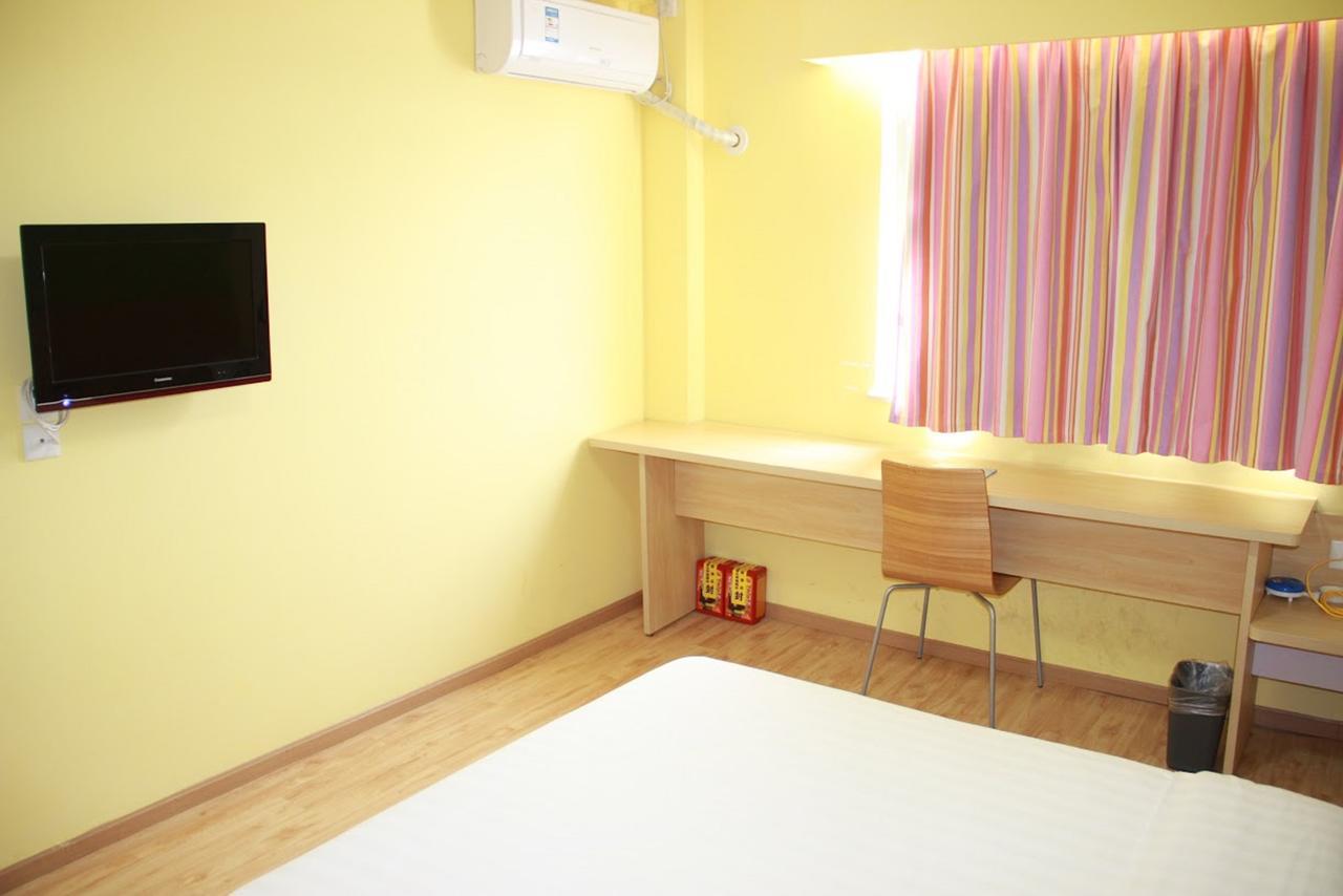 7Days Inn Xianning Hot Spring Pedestrian Street Shopping Park المظهر الخارجي الصورة